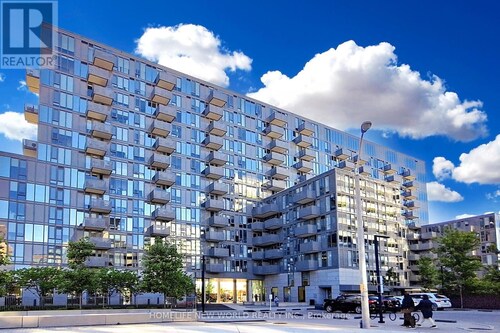 Fantastic one  bed plus one den condo near Yorkdale mall and  Wilson subway