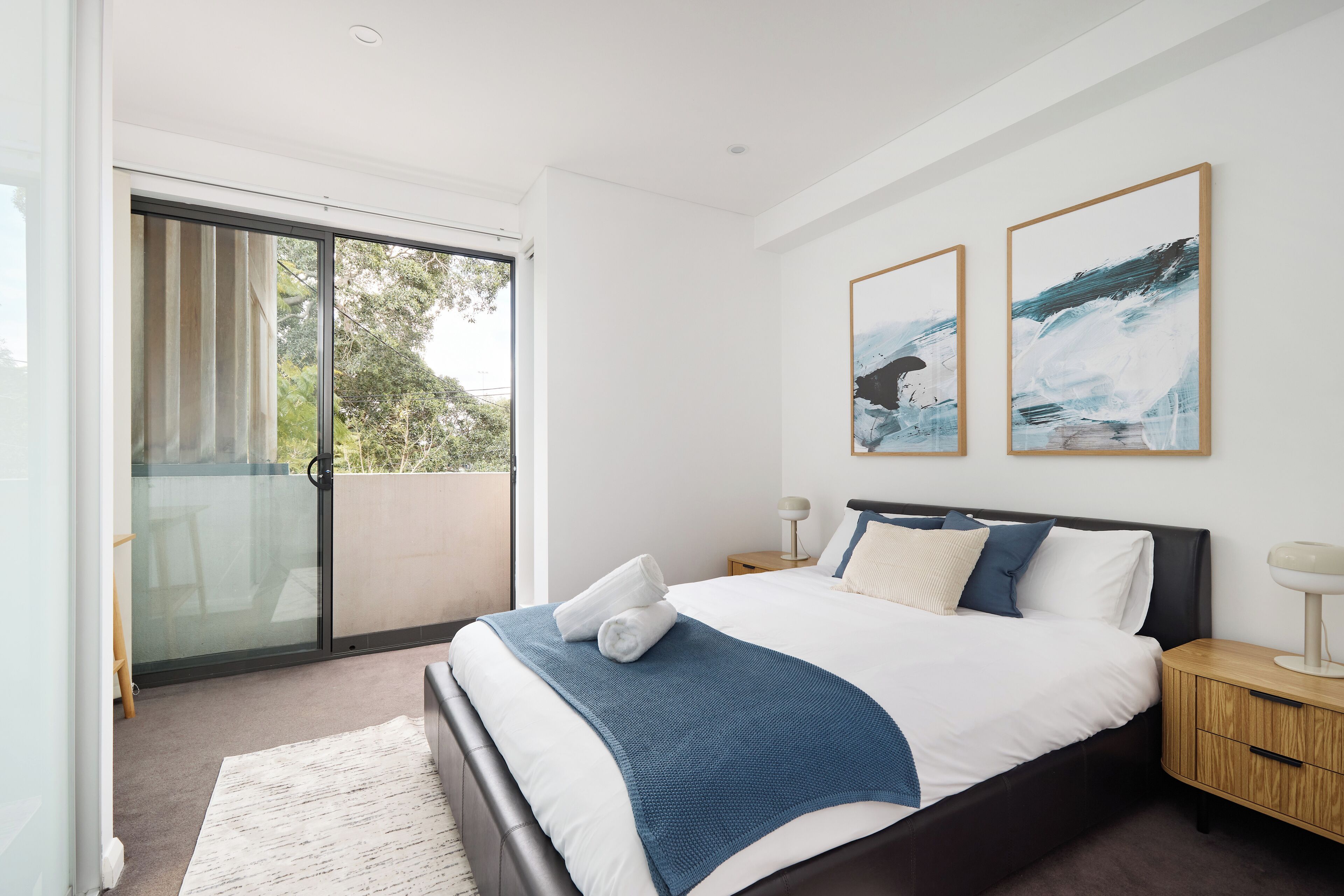 5 bedrooms, WiFi, bed sheets