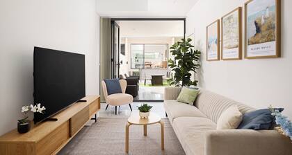 Luxury 5BR Home | Park Views | Near CBD & Airport