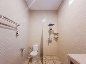 Villa, 1 habitación, alberca privada | Baño | Regadera, amenidades de baño gratuitas, toallas, jabón
