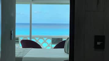 Deluxe Apartment, Beachfront