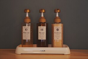 Free WiFi, bed sheets - Lumi Hotel Tokyo Shinkoiwa (Tokyo)