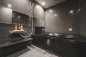 Economy Double Room | Bathroom