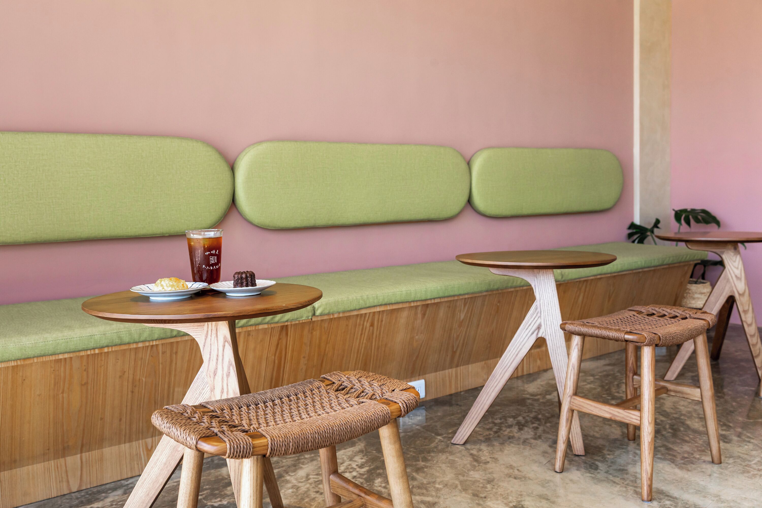 Coffee shop