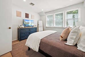 1 chambre, fer et planche à repasser, Wi-Fi, literie fournie