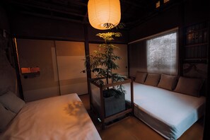 Iron/ironing board, free WiFi, bed sheets - Ivy Place Harajuku Urban Steel Teahouse (Tokyo)