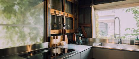 Chambre | Cuisine privée | Surface de cuisson, bouilloire électrique, grille-pain