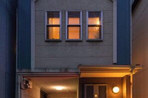 Exterior detail - GARDEN HOUSE (Osaka)