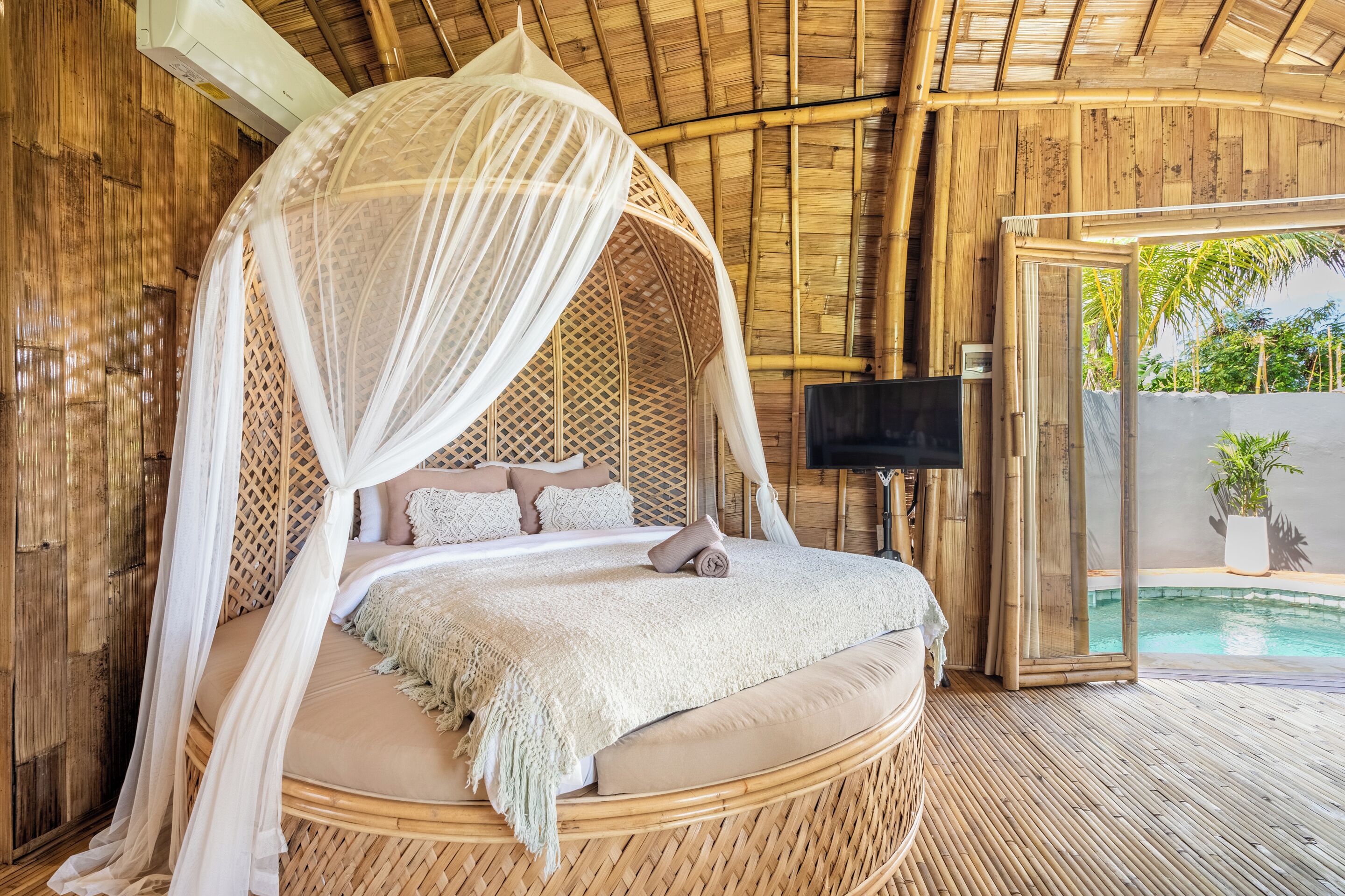 Villa, Terrasse, Flussblick