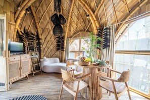 Villa, Terrasse, Poolblick