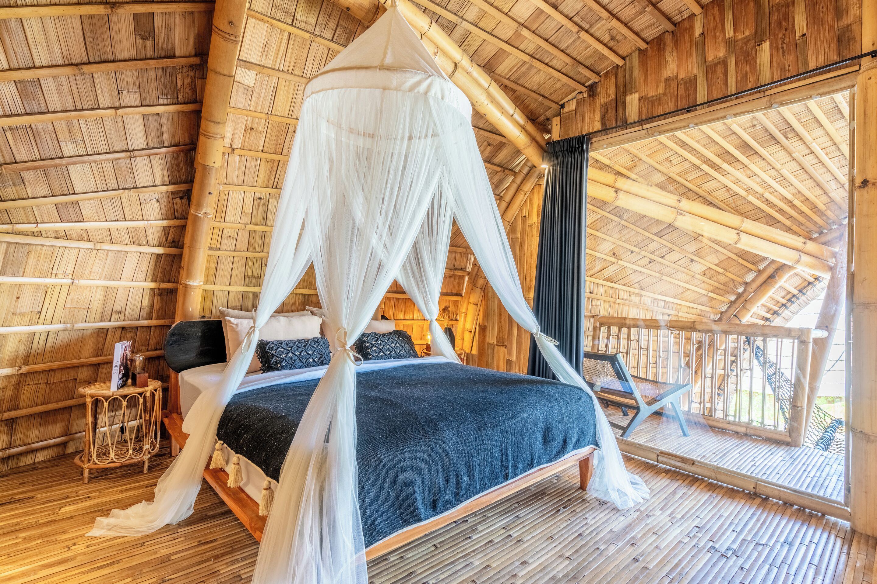 Villa, Terrasse, Gartenblick