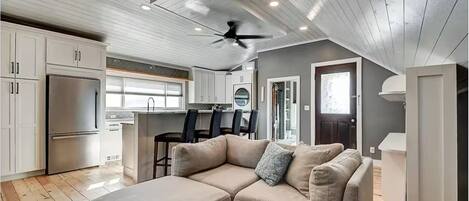 TV connectée, médiathèque, chaîne hi-fi