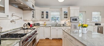 Lake/Dock w/slip, LakePoint 15 miles, Dogs ok