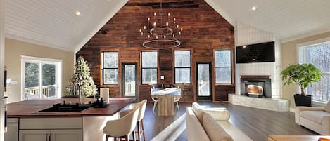 TV, fireplace