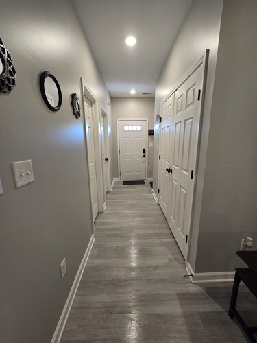 Charming one level 2-bedroom townhome in brilliant Lebanon!