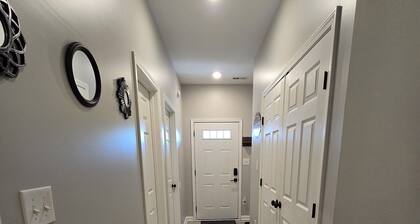 Charming one level 2-bedroom townhome in brilliant Lebanon!