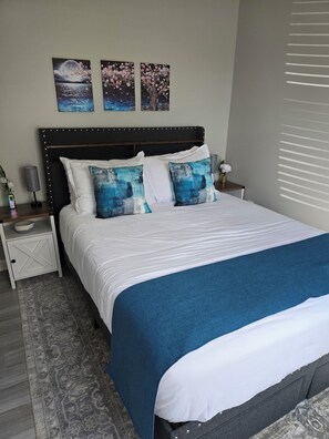 2 bedrooms, iron/ironing board, WiFi, bed sheets