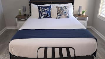 2 bedrooms, iron/ironing board, WiFi, bed sheets