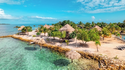 Bullock Island, Belize