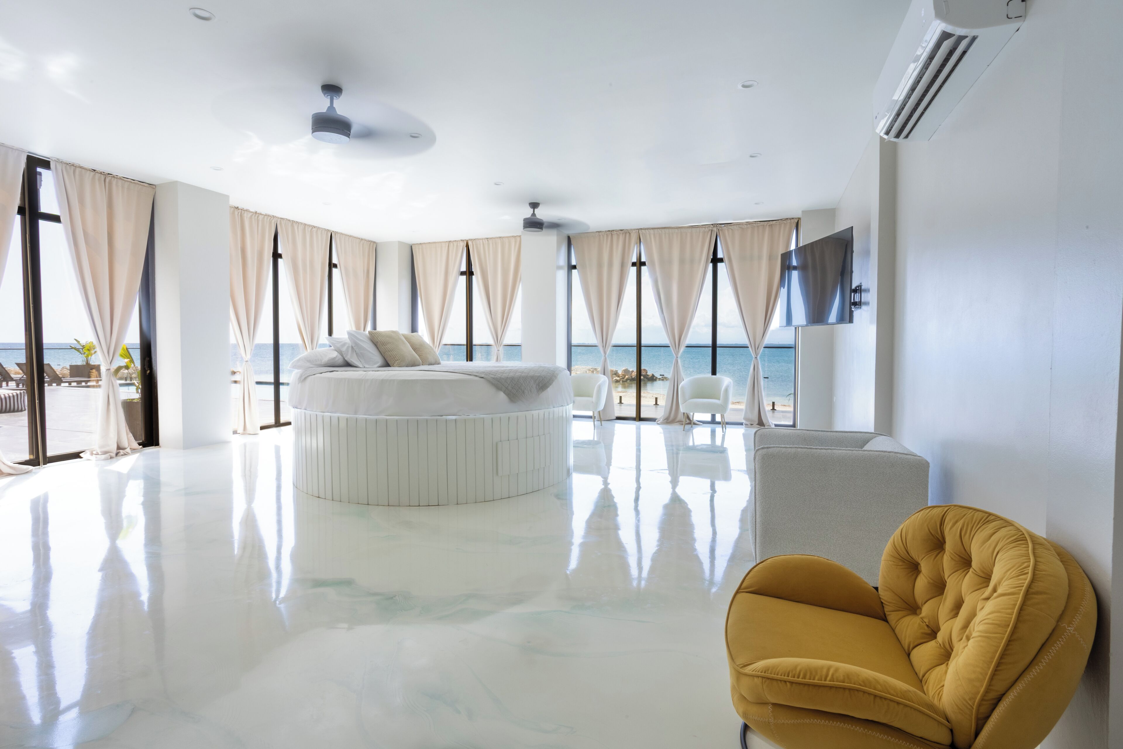 ラグジュアリー ヴィラ オーシャンビュー | セーフティボックス (室内)、アイロン / アイロン台、WiFi (無料)、ベッドシーツ