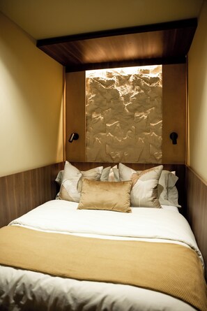 2 chambres, fer et planche à repasser, accès au Wi-Fi (inclus)