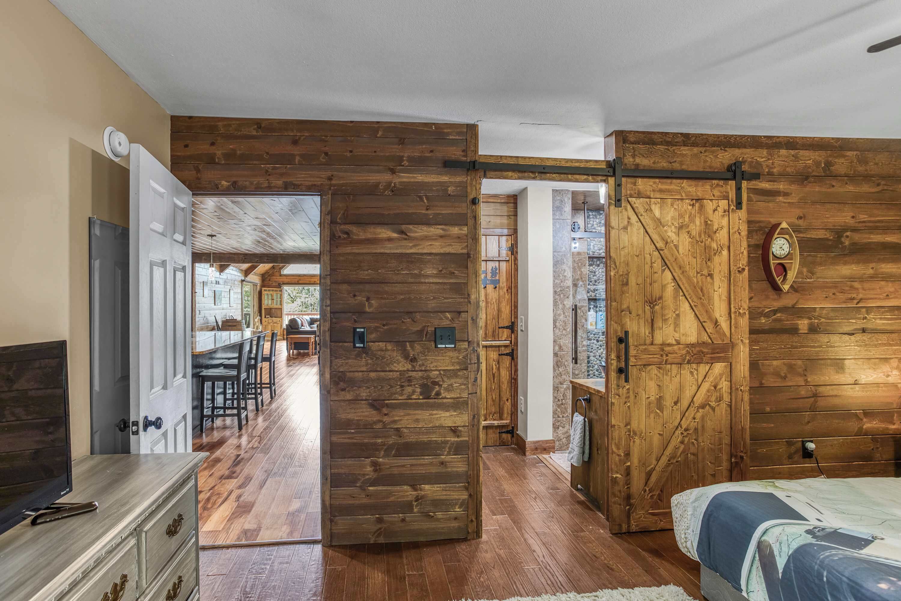 6 多间卧室、WiFi、床单