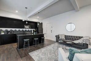 Téléviseur, bureau