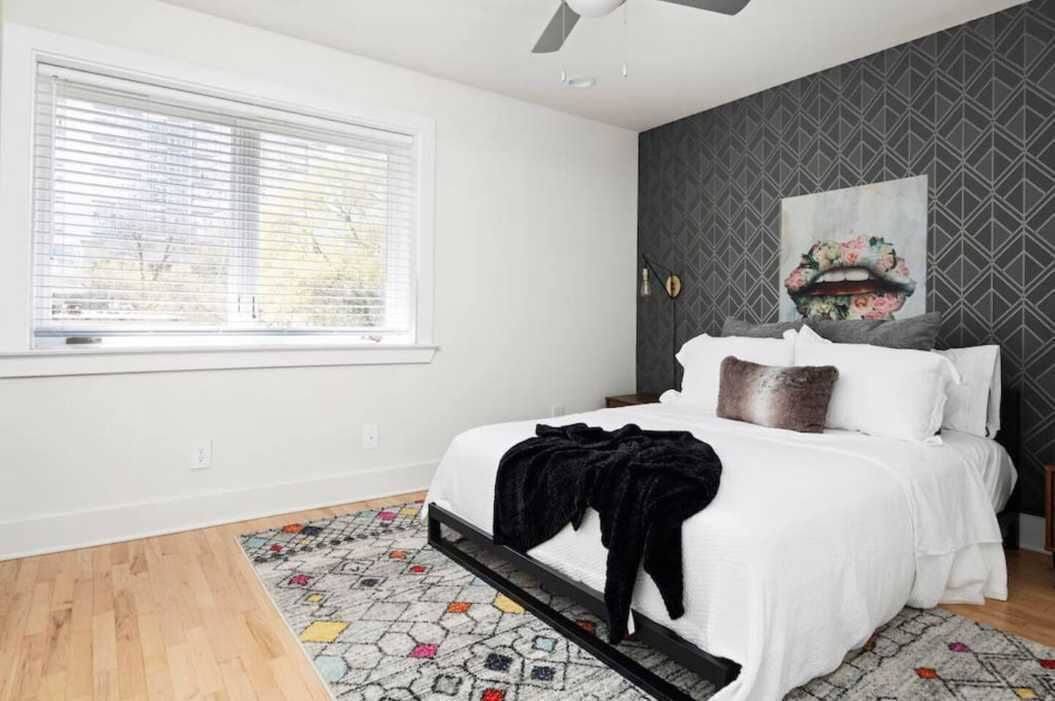 1 bedroom, desk, iron/ironing board, WiFi
