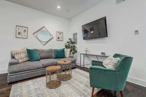 Téléviseur, bureau