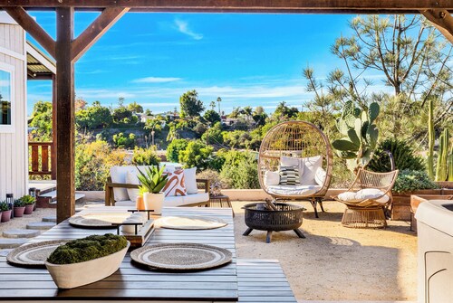 The Oasis by Coastline Vacation Rentals
