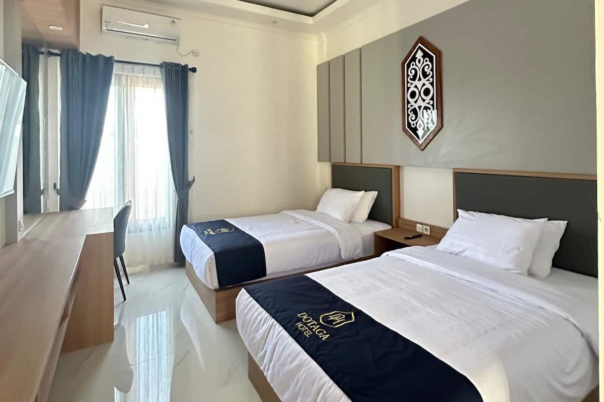 Deluxe Twin Room, City View