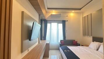 Habitación doble Deluxe | Escritorio, espacio para trabajar con laptop y wifi gratis