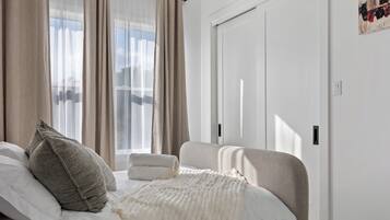 6 Schlafzimmer, Schreibtisch, Bügeleisen/Bügelbrett, kostenloses WLAN