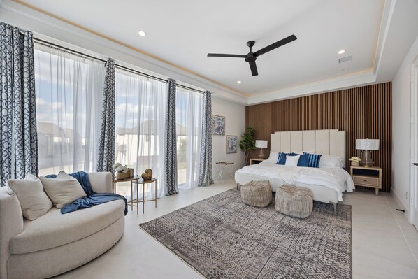 6 bedrooms, desk, iron/ironing board, free WiFi