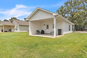 Exterior - Columbus Comfort | 2BR Hideaway w/ Grill & Wi-Fi (Columbus)