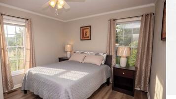 3 Schlafzimmer, BĂŒgeleisen/BĂŒgelbrett, WLAN, BettwĂ€sche