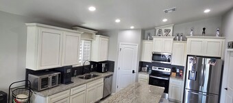 Boater/atv getaway Huge heated pool with free private boat dock at lake Martinez