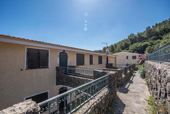 Property grounds - Domus De Pedra Pertunta (Castelsardo)