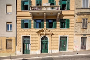 Standard Apartment, Multiple Bedrooms (Anna | 4-Bedroom City Apartment) | Exterior