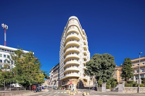 Standard Apartment, Multiple Bedrooms (Anna | 4-Bedroom City Apartment) | Exterior
