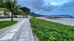 Private beach - Habitación con entrada Privada en Playa Dorada + Kitchenette y baño. (Vacamonte)