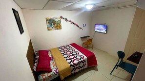 Habitación doble, vista al patio | Wifi gratis