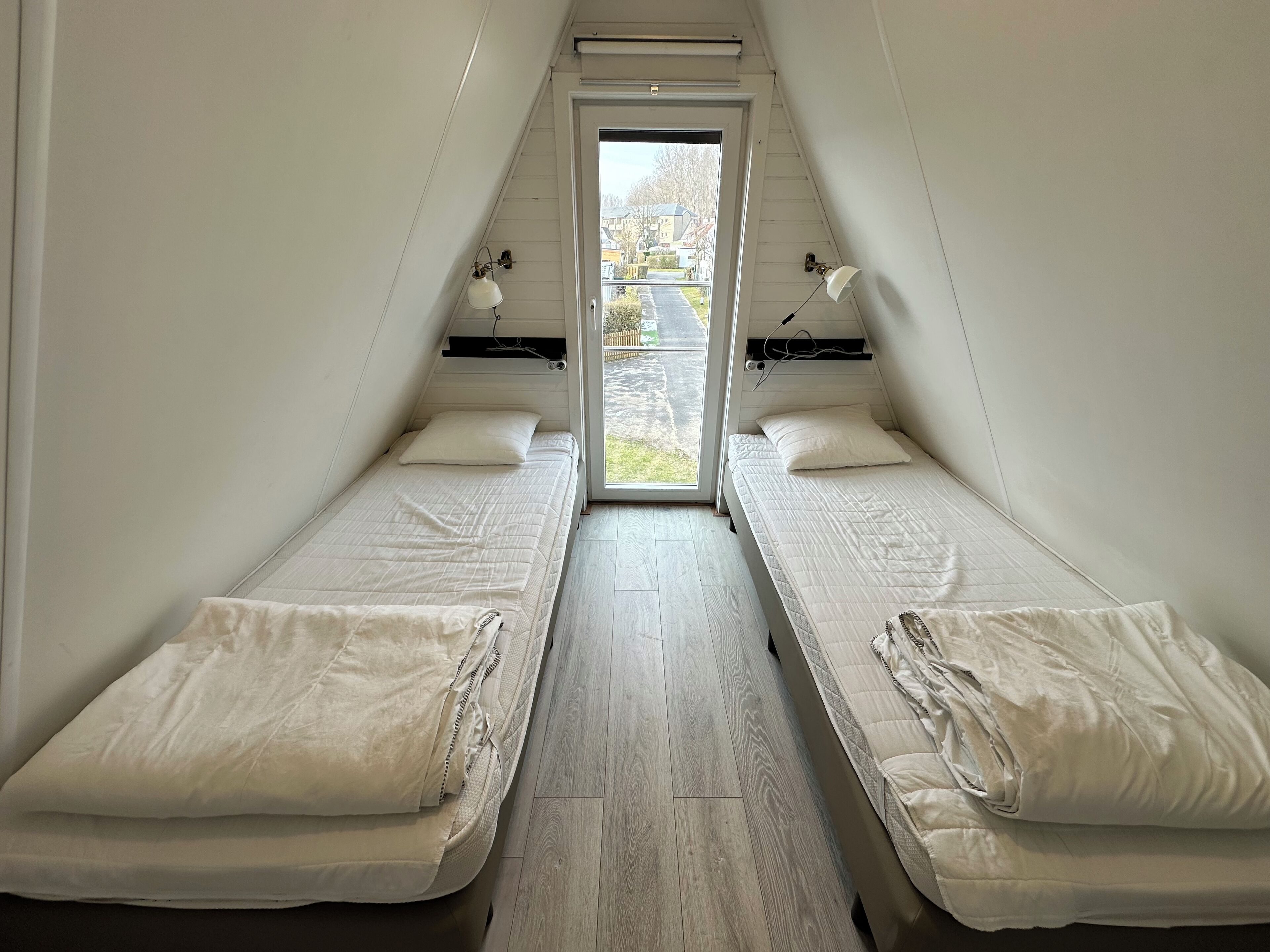 2 多间卧室、上网接入