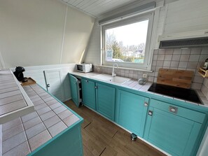 Microwave, dishwasher, coffee/tea maker, highchair