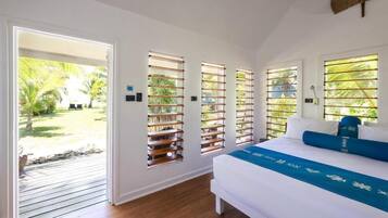 In-room safe, soundproofing