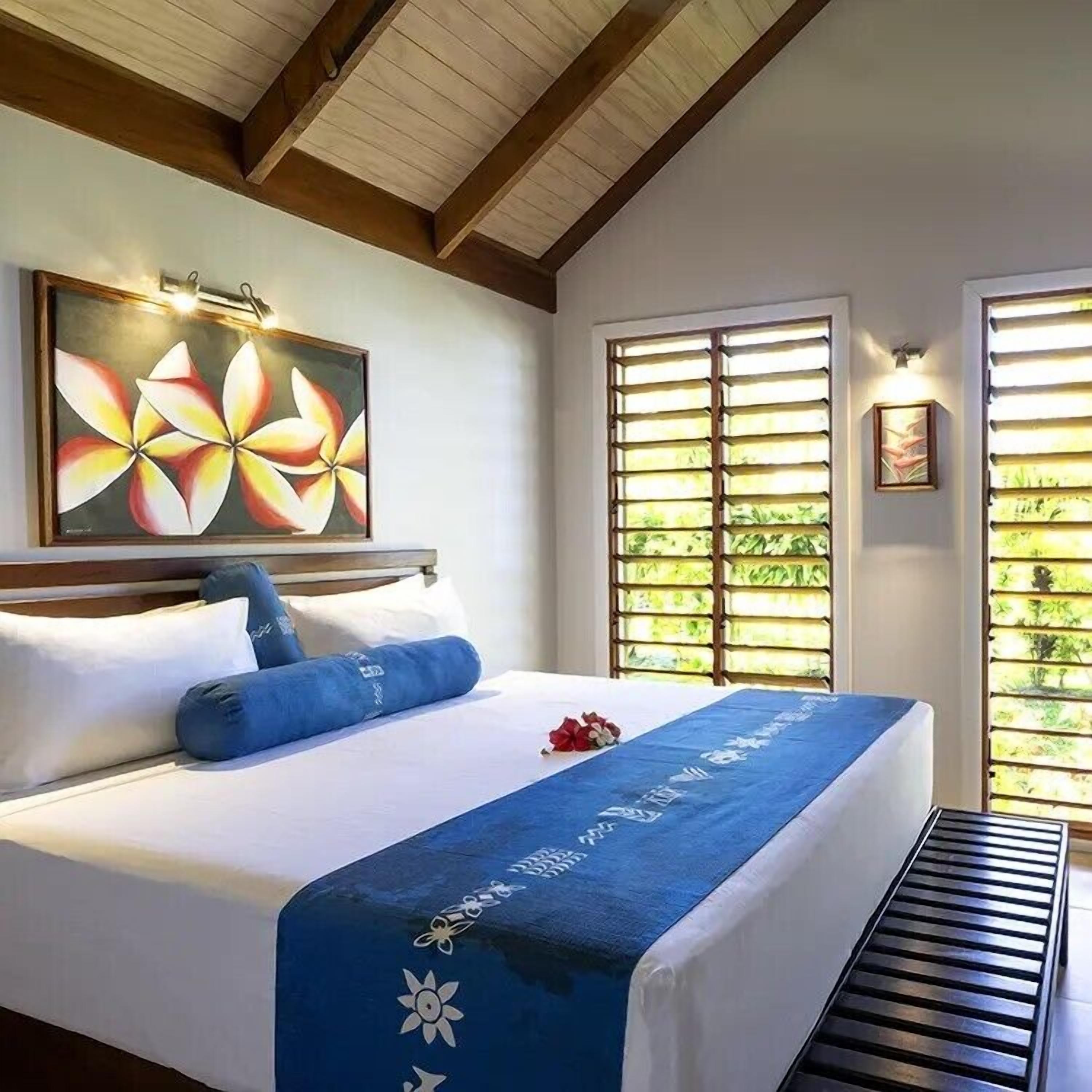 Deluxe Beachfront Villa | In-room safe, soundproofing