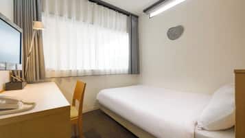 Desk, iron/ironing board, free WiFi, bed sheets