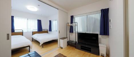 1 bedroom, free WiFi, bed sheets