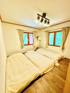 2 chambres, bureau, Wi-Fi gratuit, draps fournis