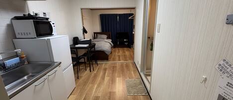 Fridge, microwave, stovetop, cookware/dishes/utensils